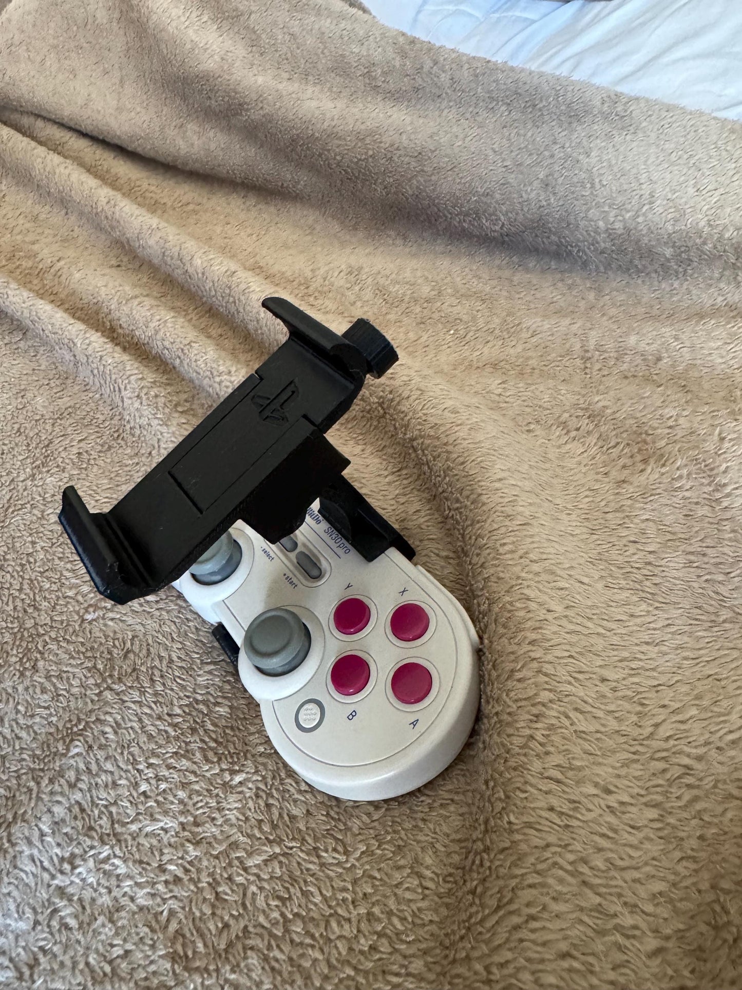 Controller Phone Mount (Remote/Cloud Gaming/Emulation) Several controller models available.